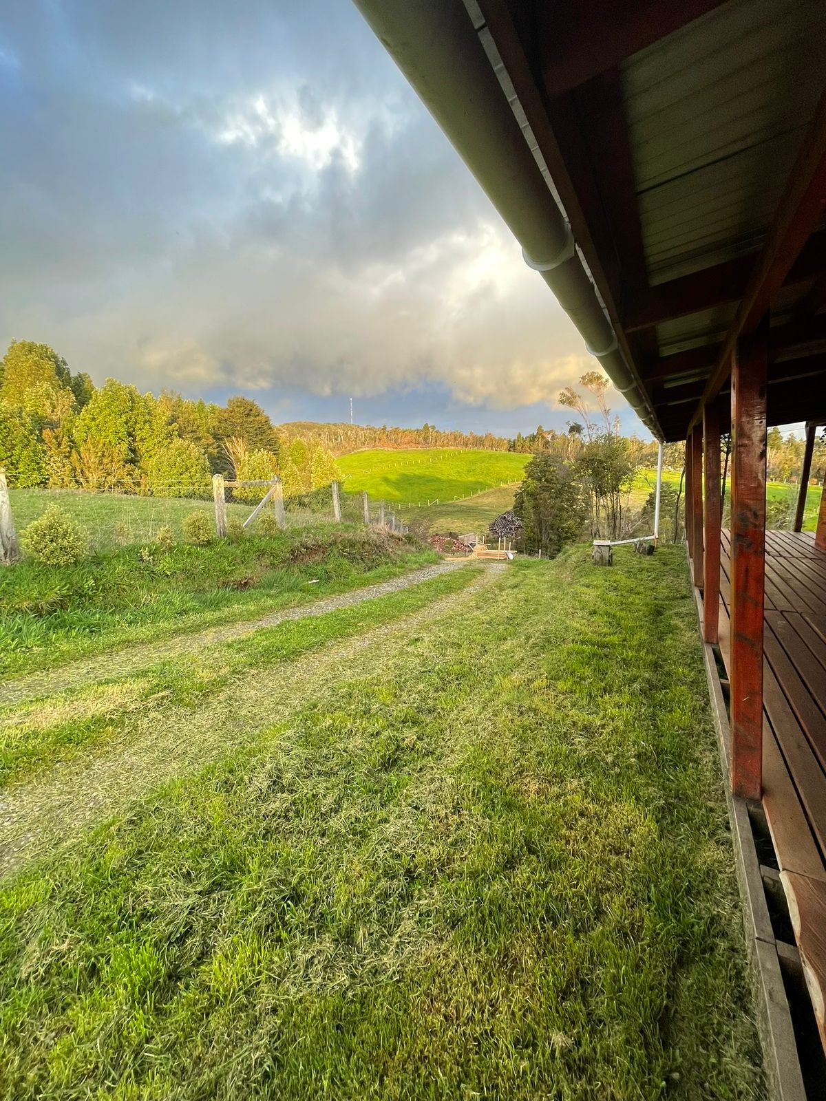 5.75-Hectare Property with Home and Greenhouse — Estaquilla, Southern Chile